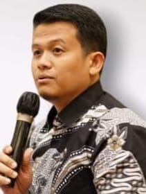 Ketua KPU Kota Padang Panjang, Okta Novisyah